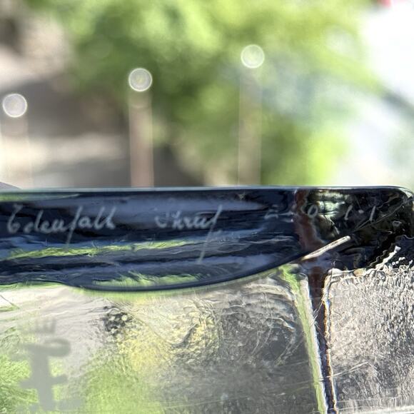 Skruf Crystal Swedish Art Glass Paperweight Bird Mountain Signed Edenflak Skruf - Picture 8 of 8